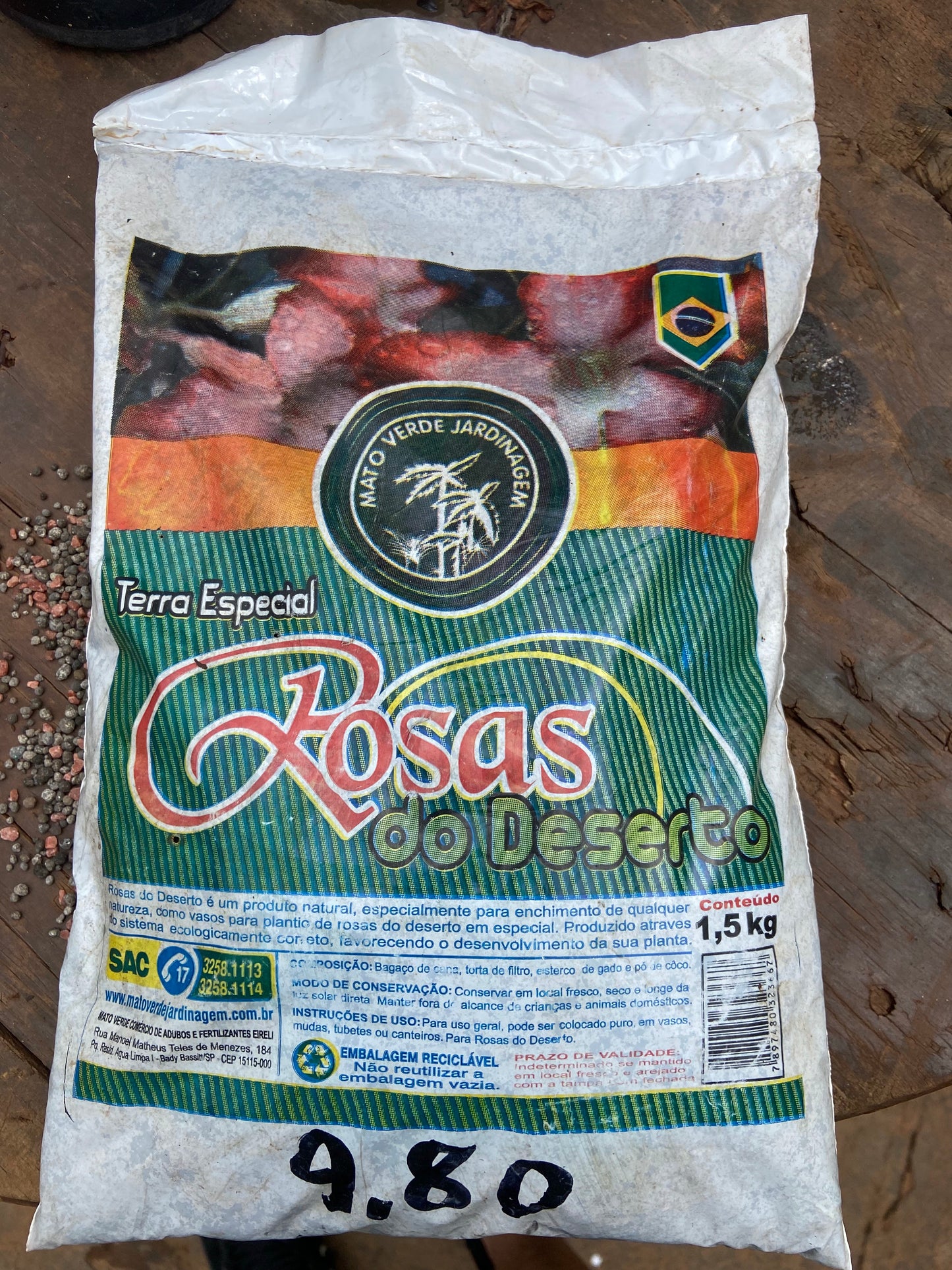 Terra especial - Rosa do deserto